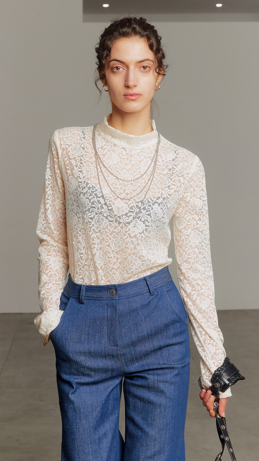 LACE HIGH NECK TOP_IVORY