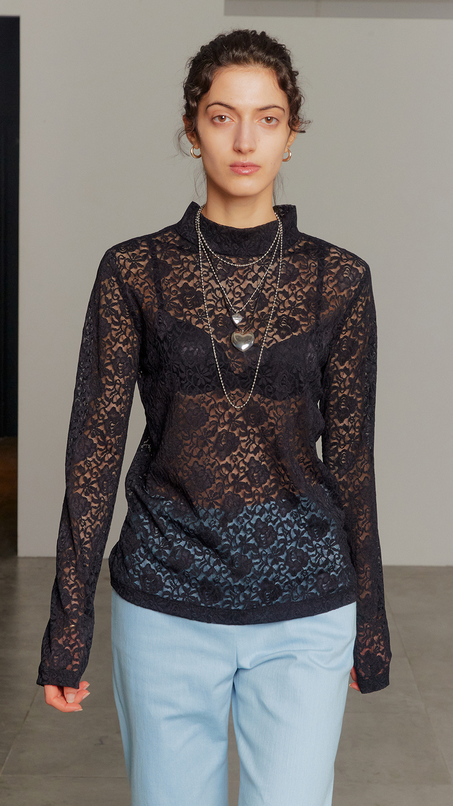 LACE HIGH NECK TOP_BLACK