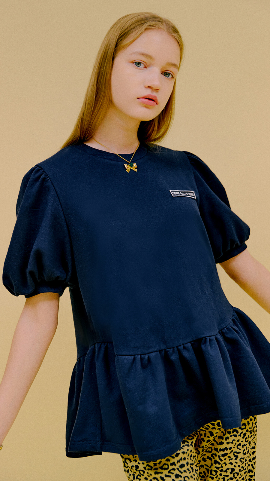 LOGO PATCH FRILL TOP_NAVY